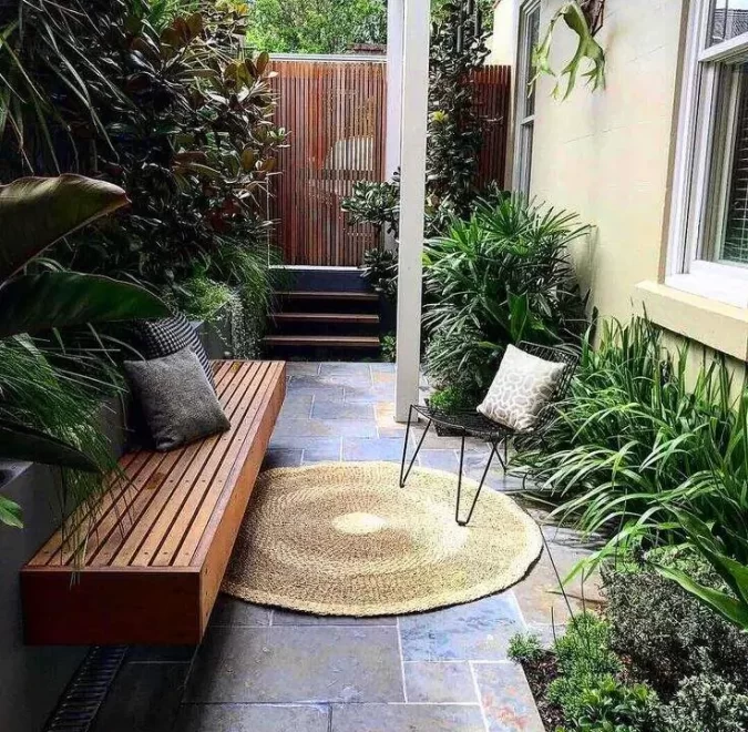 Small Townhouse Patio Decorating Ideas