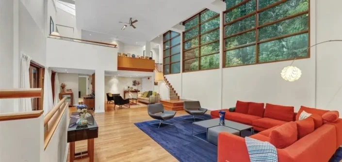 Open Space Living room of Cullen House in Portland Oregon of Edward Twilight